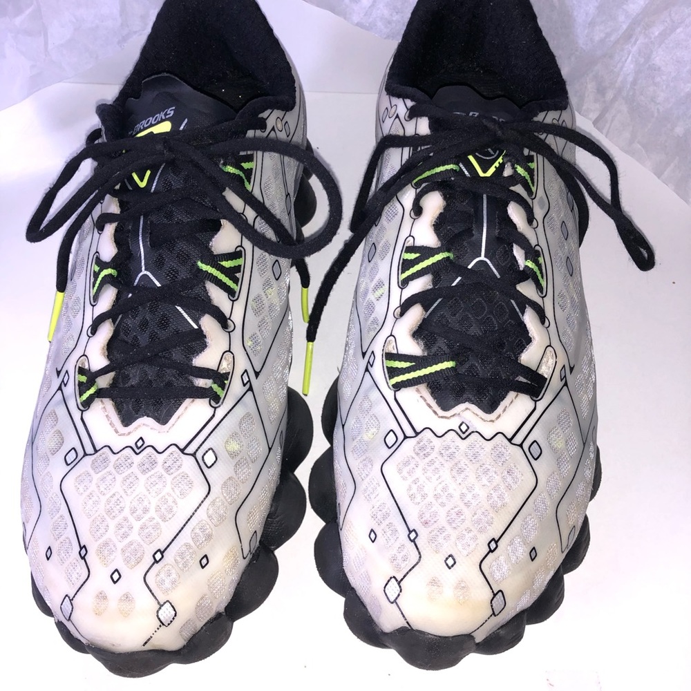 Brooks DNA running shoes